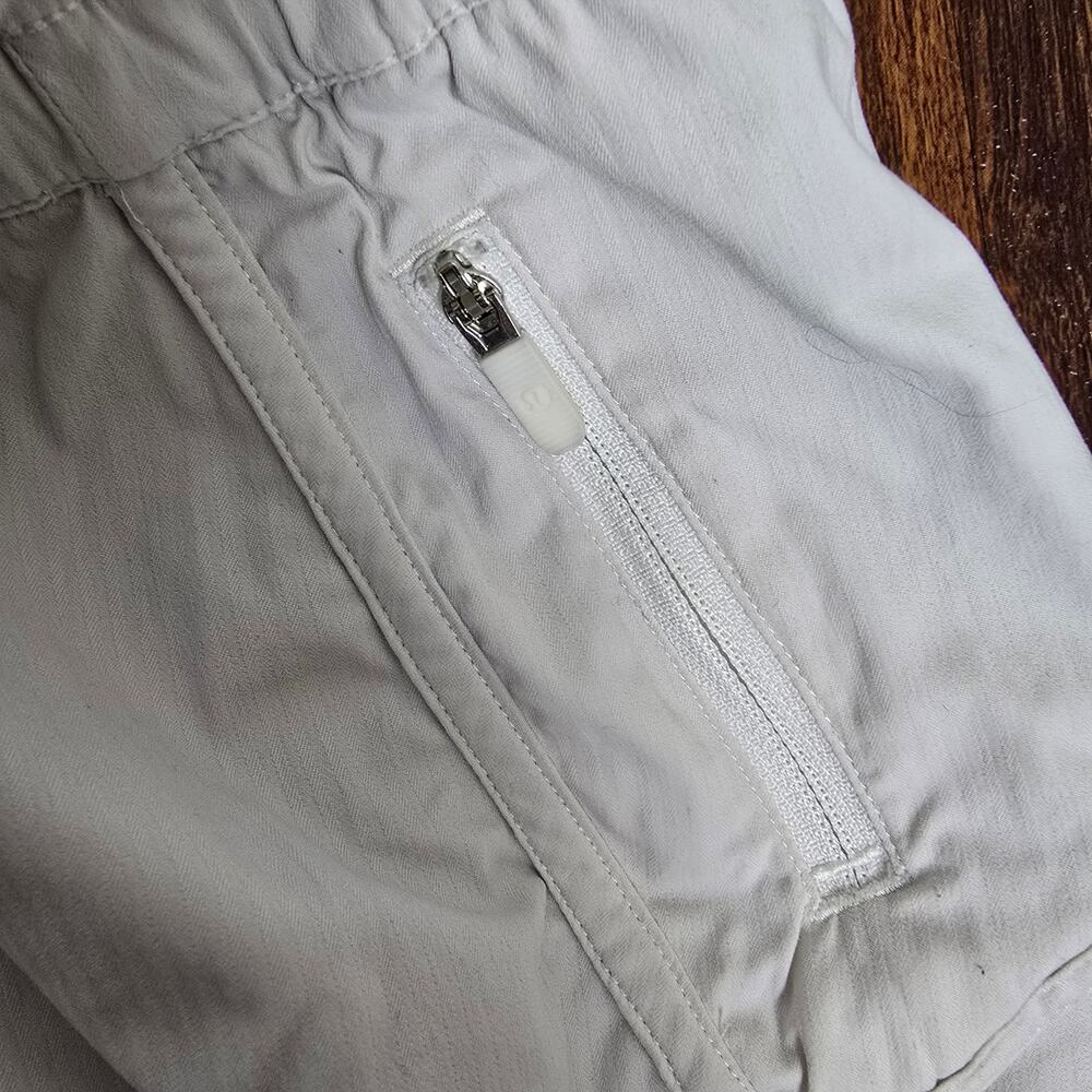 Lululemon Tracker Short V *4" - White - Size 8 - W7AT7S - Picture 6 of 10